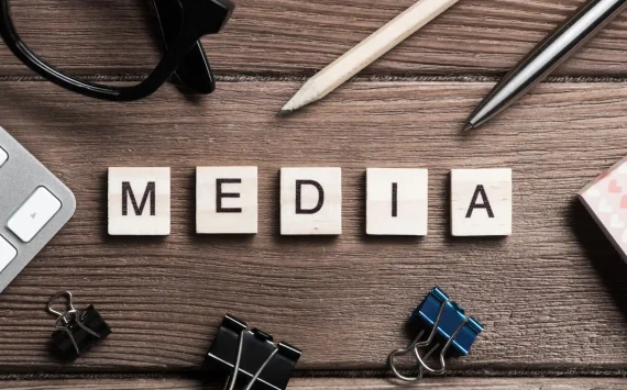 Which platforms deliver real-time celebrity news and entertainment updates?